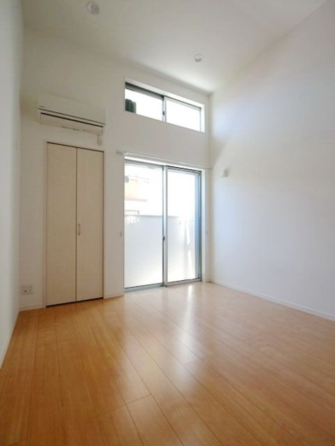 居室・リビング　★６．３帖の洋室★