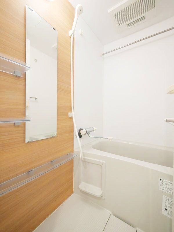 バス・シャワールーム　室内