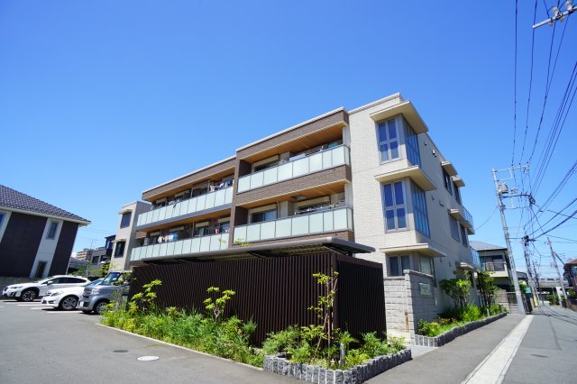 建物外観　TVCMでおなじみの積水ハウス設計・施工のシャーメゾンです♪