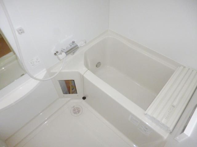 バス・シャワールーム　★人気の追い焚き付き★