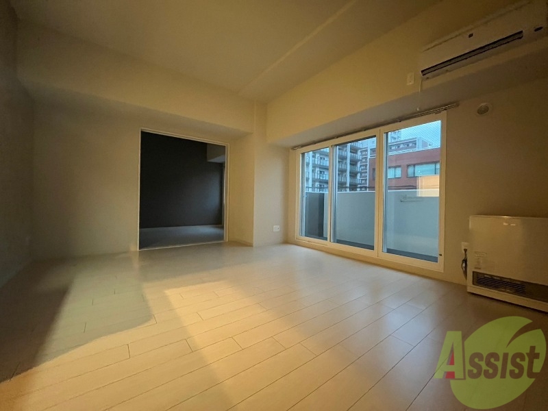 居室・リビング　広くてきれいなリビングです！快適に過ごせそうですね。