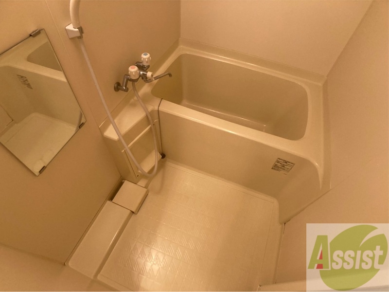 バス・シャワールーム　お風呂です。ゆっくりお風呂につかるのも体に良いですね～