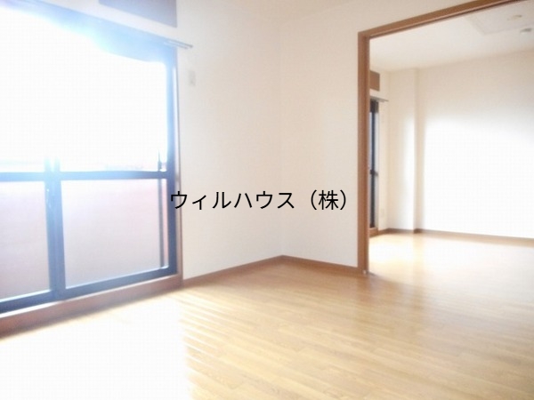 居室・リビング　広々としたリビング！