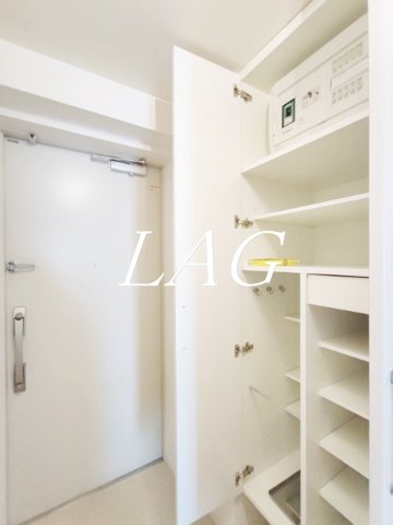 玄関　玄関です。