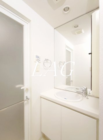 洗面設備　独立洗面台です。