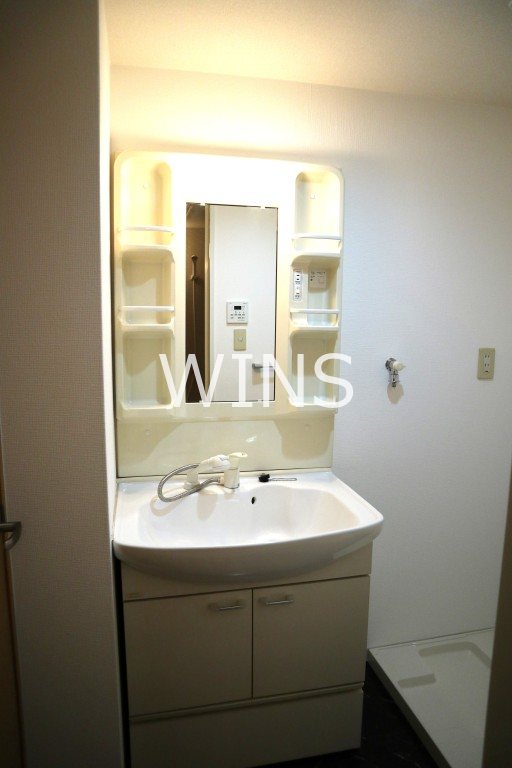 洗面設備　別部屋参考写真です