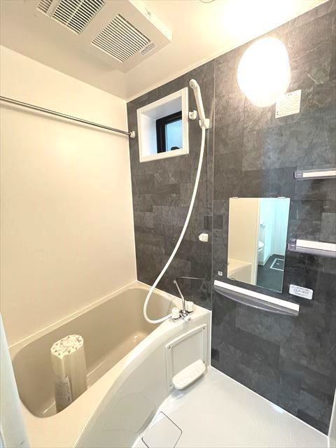 バス・シャワールーム　嬉しい浴室乾燥機付き！