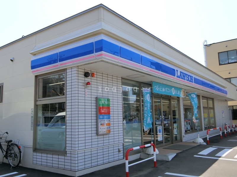 コンビニ　ローソン札幌北41東二丁目店（コンビニ）まで388m