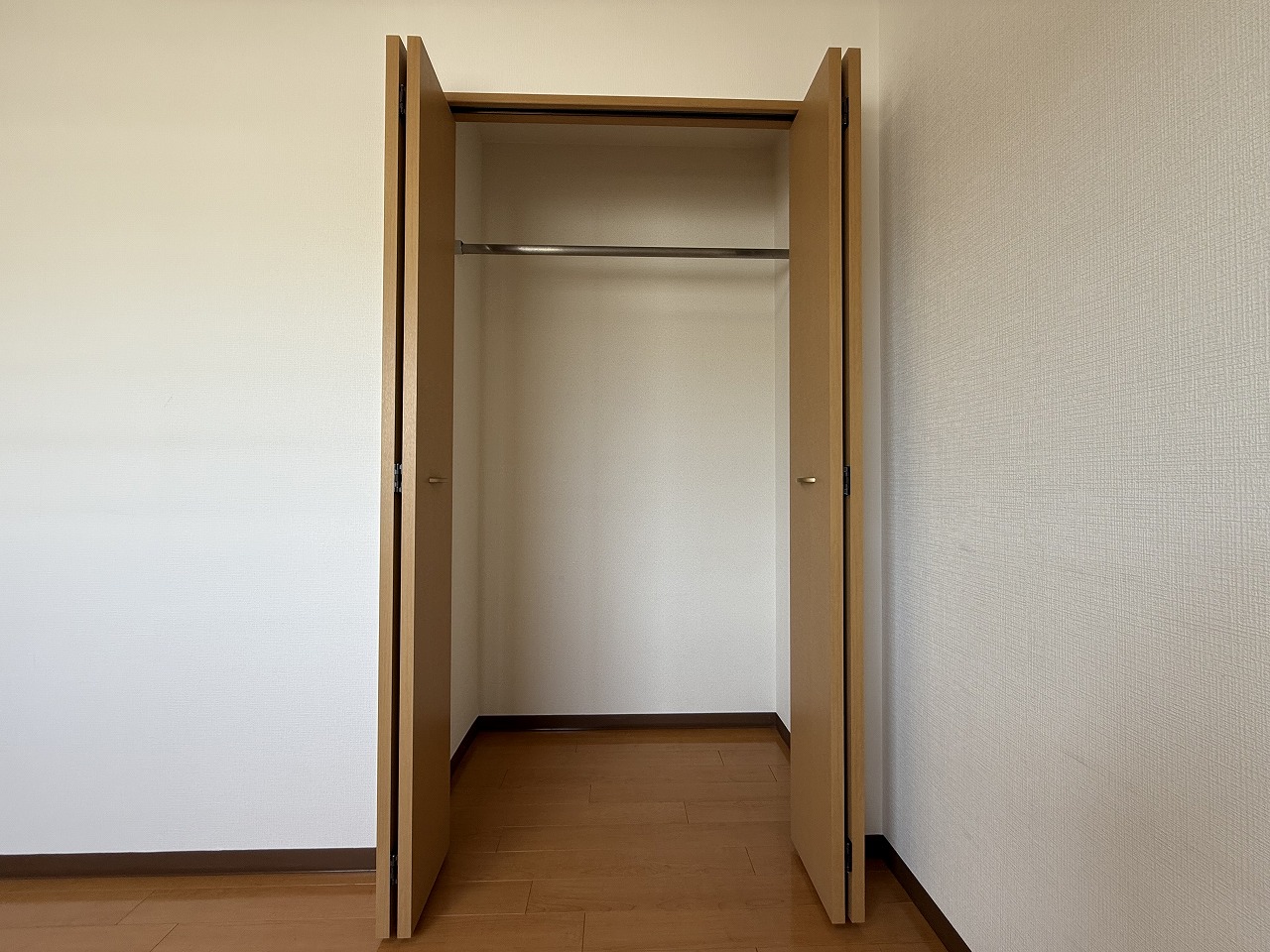 収納　※写真は別部屋です。