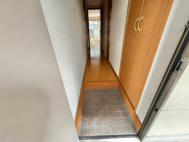 玄関　ゆったり空間の下駄箱