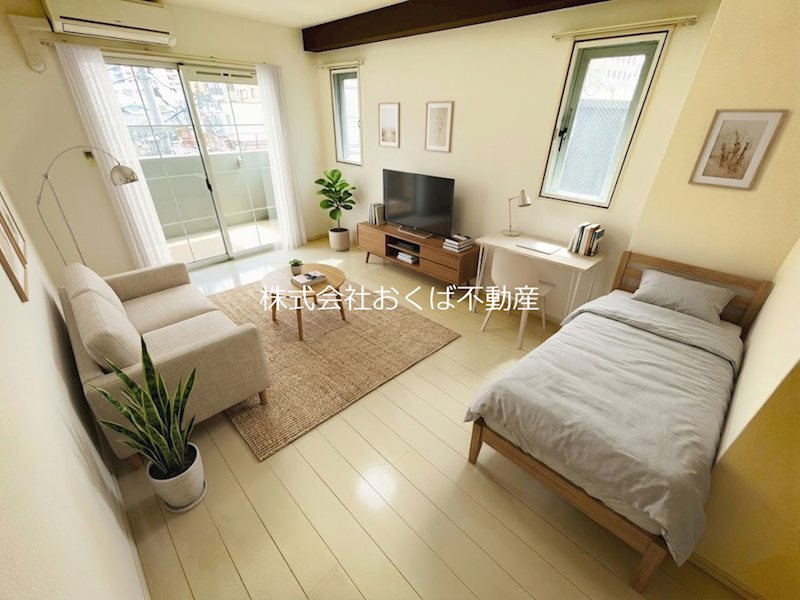 居室・リビング　※家具・小物はAIで配置したイメージです。
