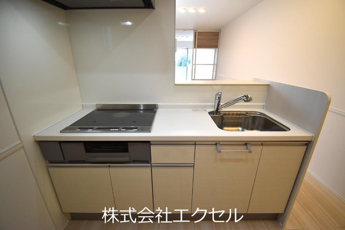 キッチン　コンロ付きのキッチンです。