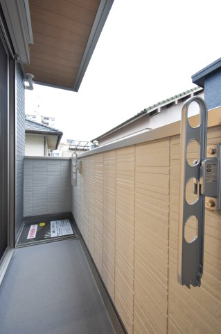 バルコニー　明るいバルコニーです