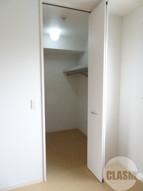 収納　ウォークインクローゼット