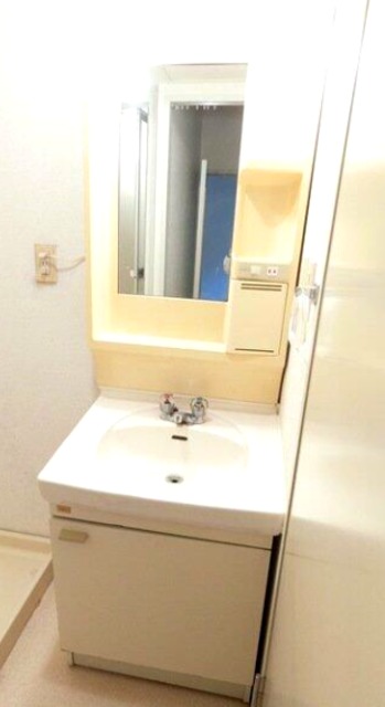 洗面設備　同仕様写真