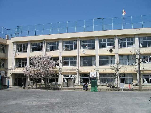 小学校　大田区立道塚小学校（小学校）まで418m