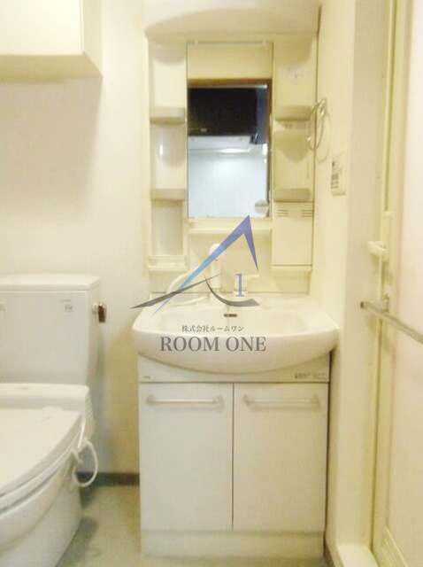 洗面設備　洗面台です。