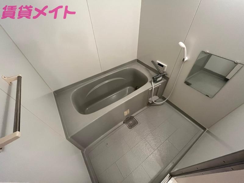 バス・シャワールーム　反転タイプ参考写真