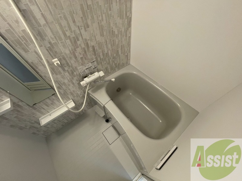 バス・シャワールーム　お風呂になります。一日の疲れを癒してくださいね。