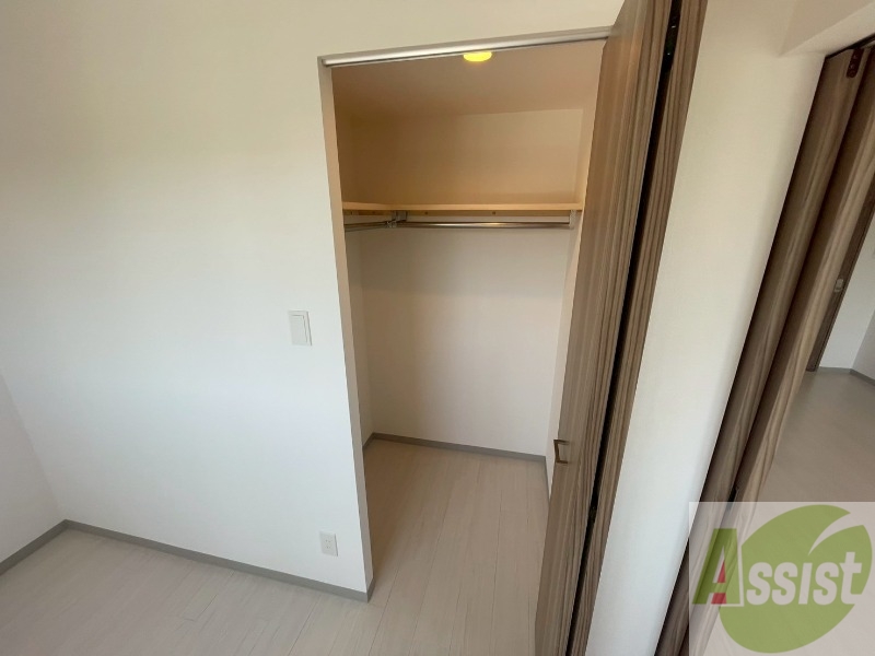 収納　洋室にはクローゼットがあるのですっきり片付きそうです。