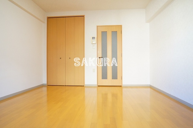 居室・リビング　開放感のあるゆったりとしたお部屋です♪