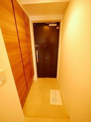 玄関　シューズBOX完備の玄関スペース！