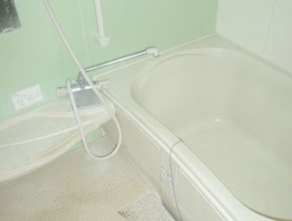バス・シャワールーム　※同タイプのお部屋になります。