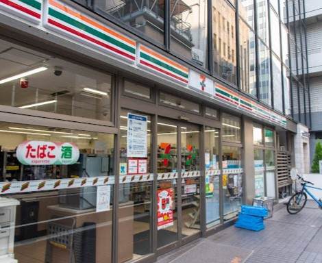 コンビニ　セブン－イレブン銀座７丁目東店（コンビニ）まで142m