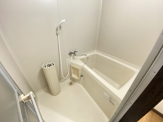 バス・シャワールーム　※別部屋の写真です
