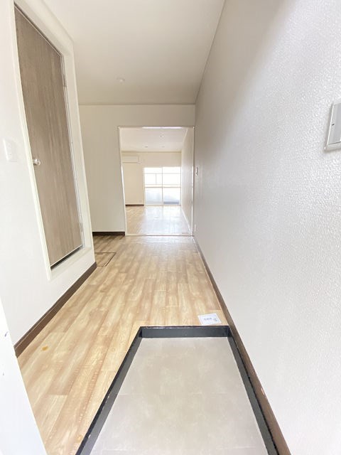 玄関　収納もある玄関です