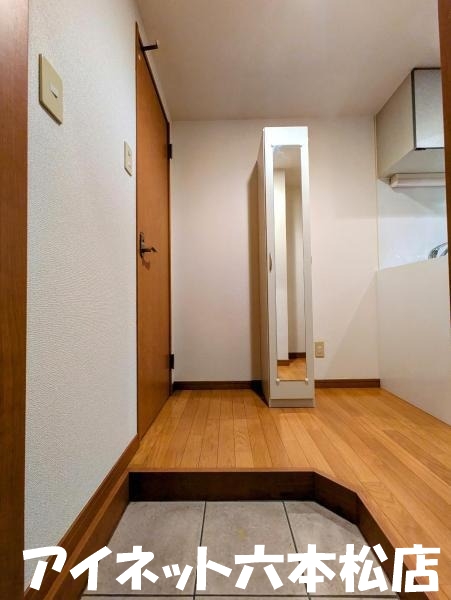 玄関　玄関からはこんな感じです