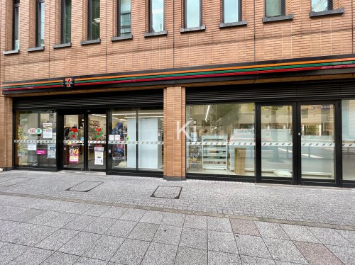 コンビニ　セブンイレブン 横浜山下町本町通り店（コンビニ）まで192m