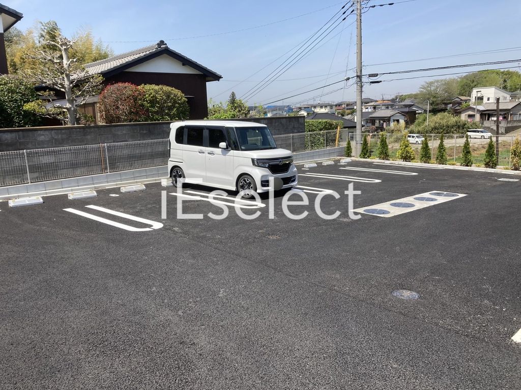 駐車場　敷地内駐車場も募集中です！