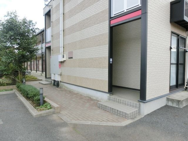 エントランス　建物エントランス。