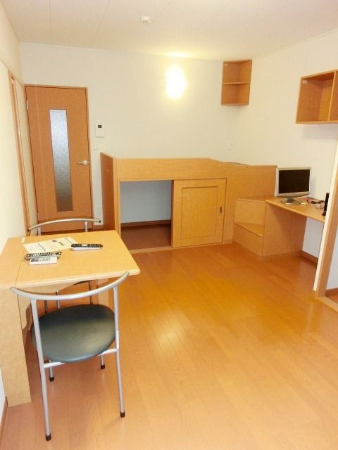 その他部屋・スペース　バルコニー側からの見たお部屋