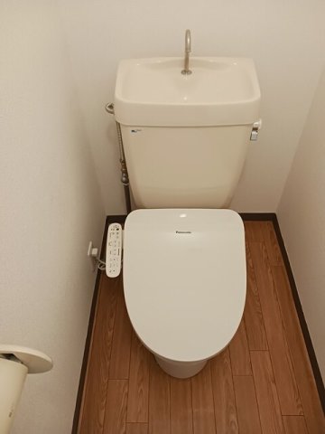 トイレ　清潔感のあるトイレです