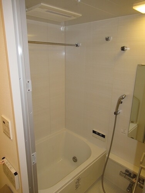 バス・シャワールーム　バスルーム