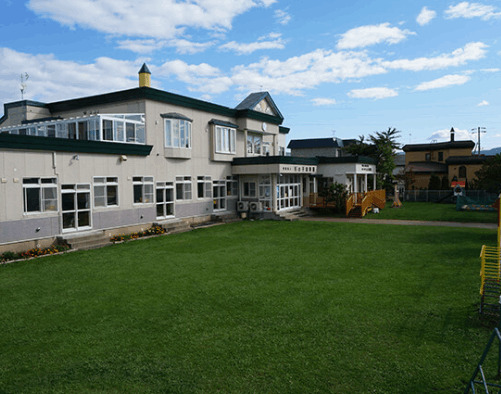 幼稚園・保育園　認定こども園杉の子幼稚園（幼稚園・保育園）まで927m
