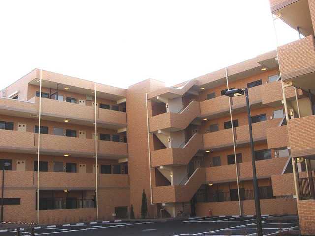 駐車場　敷地内駐車場・有料