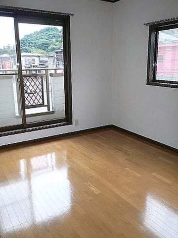 居室・リビング　こちらのリビングで趣味の時間をお楽しみください♪