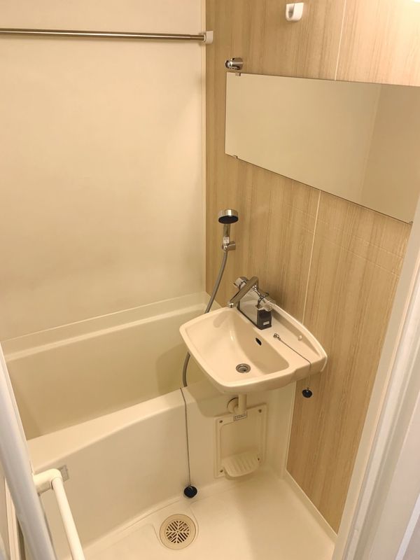 バス・シャワールーム　＊別部屋参考写真