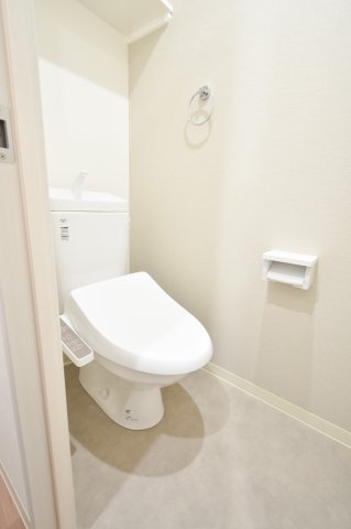 トイレ　清潔感があるトイレです。入るとホッとする、そんな空間。