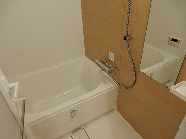 バス・シャワールーム　写真は同タイプ住居です。