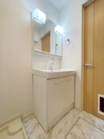 洗面設備　同物件、類似間取りのイメージ写真です