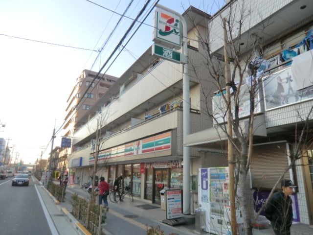 コンビニ　セブンイレブン（コンビニ）まで70m