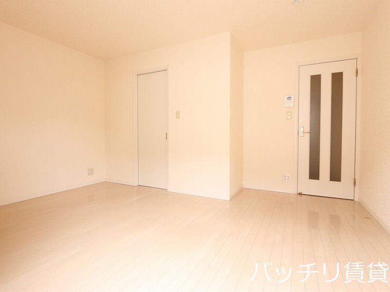 居室・リビング　同シリーズの別号室の画像。現況を優先します。