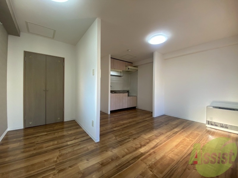 その他部屋・スペース　こちらのお部屋は光が差し込む、温かみのあるお部屋です。