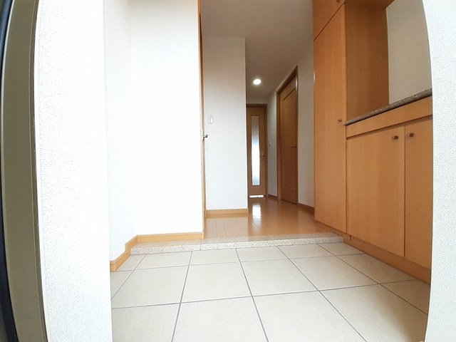 玄関　収納もある玄関です