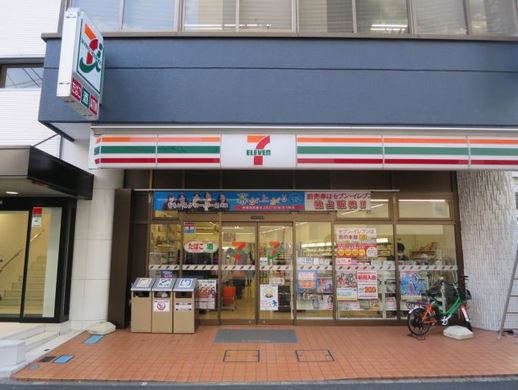 コンビニ　セブンイレブン日本橋小網町店（コンビニ）まで13m