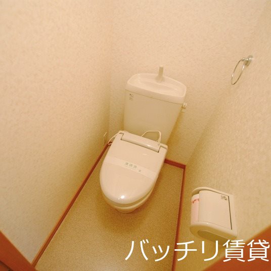 トイレ　別号室の画像。現況優先
